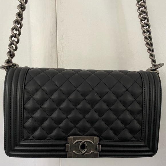 BRAND NEW never worn Chanel Boy Bag OLD Medium size Black Ruthenium NWT - Picture 5 of 11